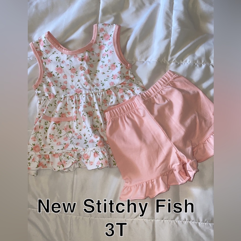 NWOT Stitchy Fish short set 3f